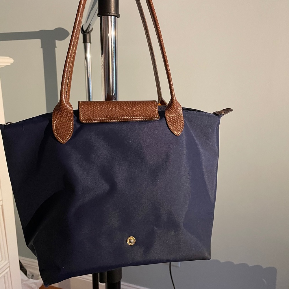 Small Longchamp Le Pliage Nylon Shoulder Tote - Picture 2 of 6